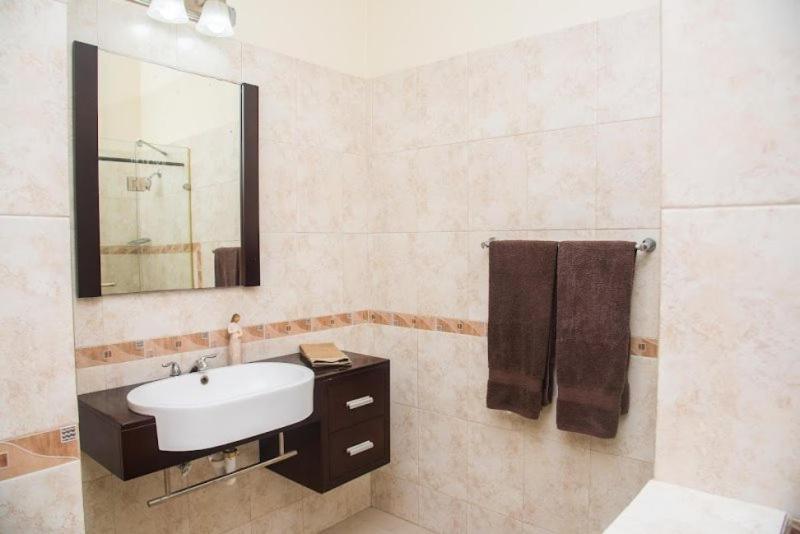 דירות Stanmore Grove Maribella@Crystal Cove Ocho Rios מראה חיצוני תמונה