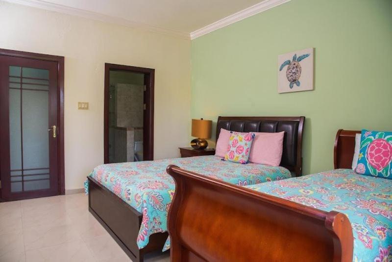 דירות Stanmore Grove Maribella@Crystal Cove Ocho Rios מראה חיצוני תמונה